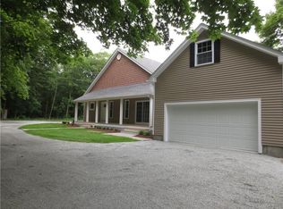 40 Summit Ave, Jamestown, RI 02835