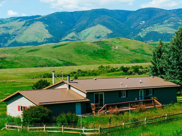 25 Columbus Dr, Parkman, WY 82838