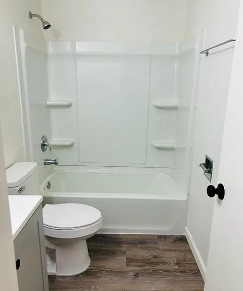 2315 E 13th St #8 — Photo 13