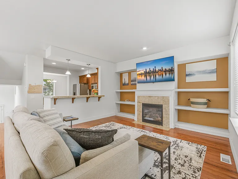 10565 NE Avery Way — Photo 4