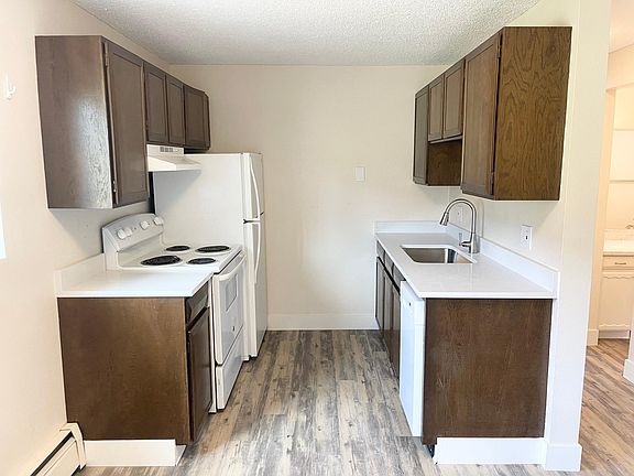 Updated Kitchen With Quartz Countertops
