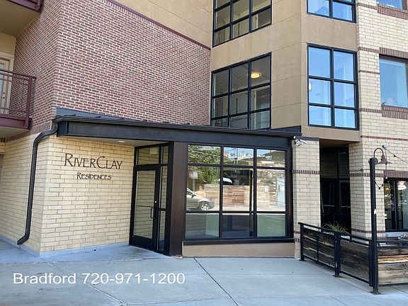 Secure entrance to building