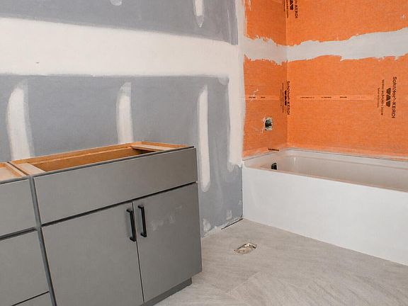 3rd image of 709 E Lenoir St #307