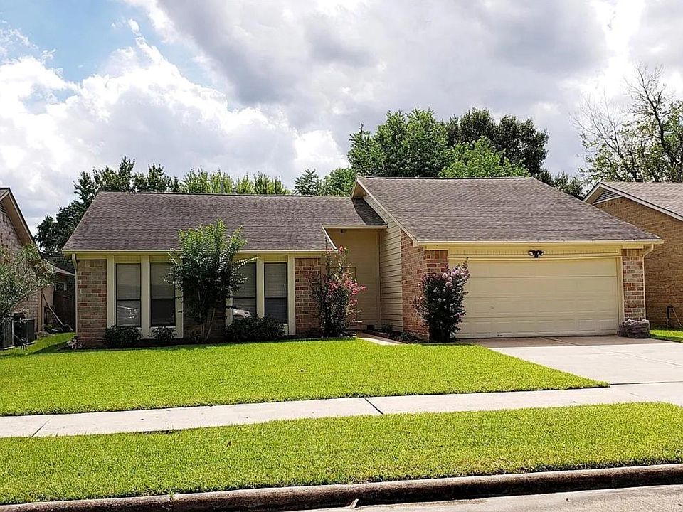 1st image of 3038 Shawnee Dr
