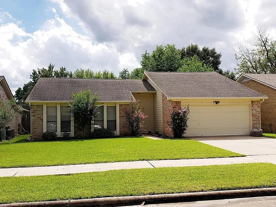 3038 Shawnee Dr