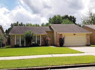 3038 Shawnee Dr, Sugar Land, TX 77479