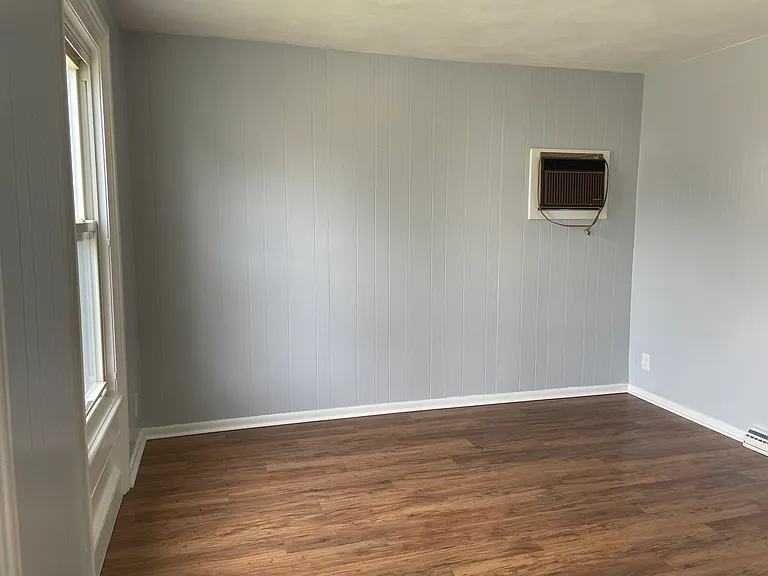 120 Hutchins St — Photo 13