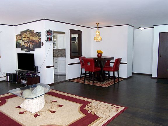 5th image of 742 Deer Park Ave APT 8C