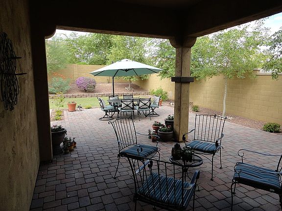 5th image of 3066 N Beverly Pl