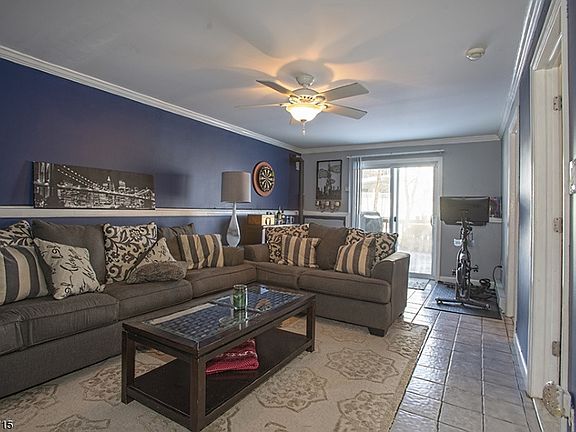 5th image of 75 Wildwood Shores Dr