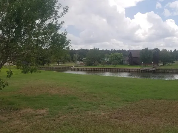 7 Wilderness Trl, Huntsville, TX 77340