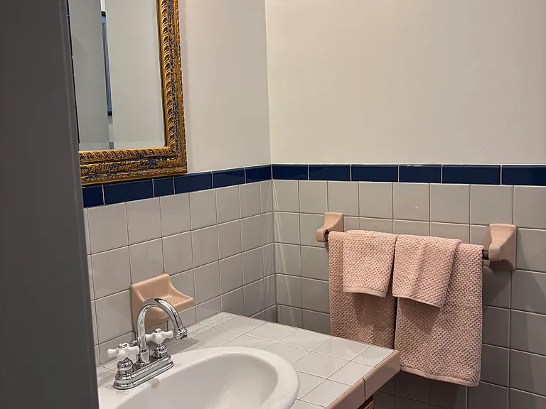 413 Broadway St #E — Photo 24