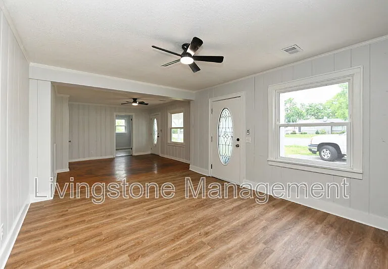 872 W Albert Gallatin Ave — Photo 10