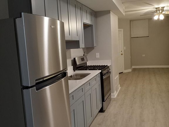 Open kitchen floor plan
