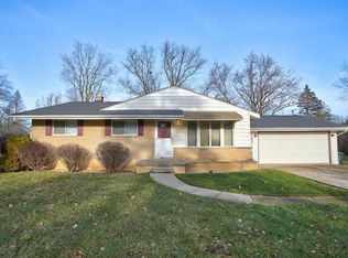1368 Autumn Dr, Flint, MI 48532