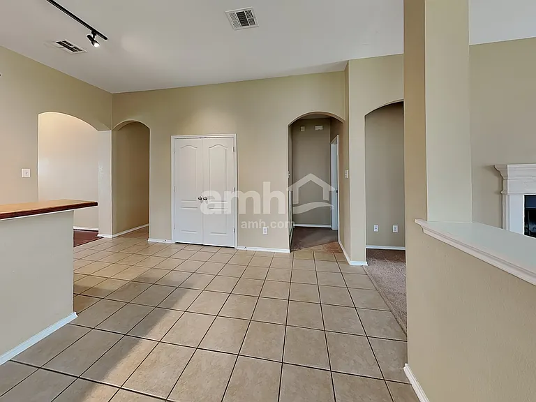 2729 Lone Ranger Trl — Photo 5