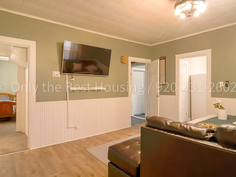 611 Sherry St — Photo 3