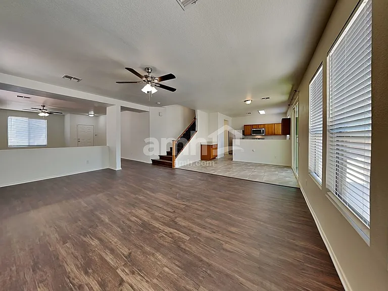 16923 W Central St — Photo 7