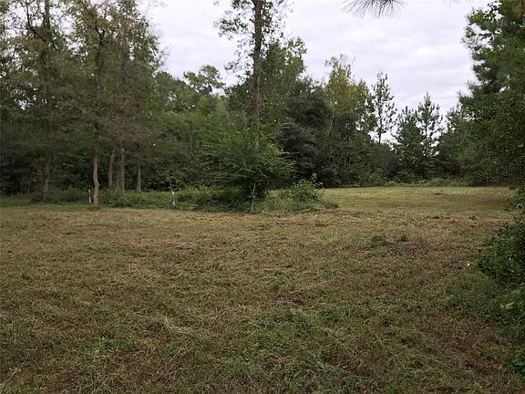 3rd image of 20860 Julie Ln