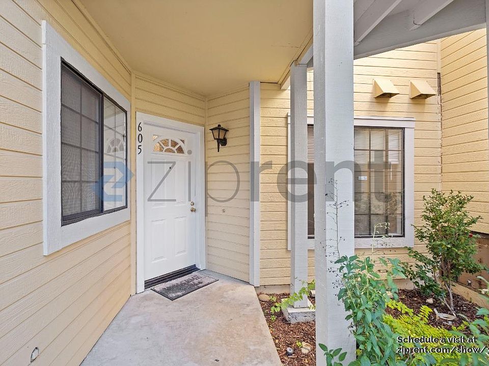 1st image of 605 Devonwood