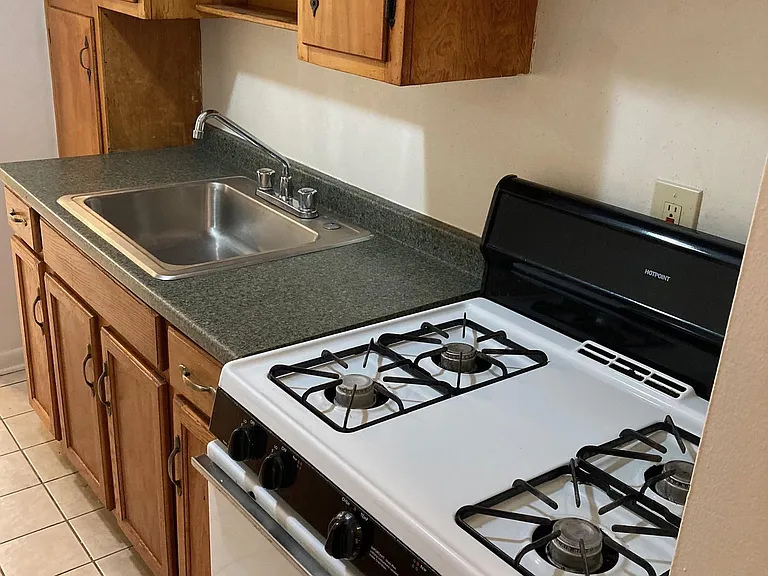 2095 Warrensville Center Rd #C8 — Photo 12