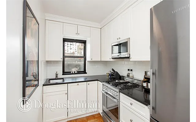 Sold by Douglas Elliman | media 10