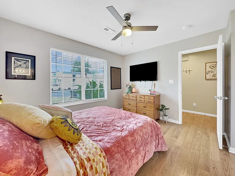 4700 Royal Prince Way — Photo 19