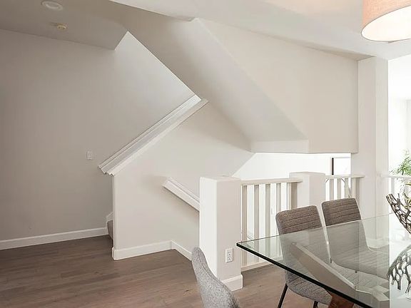 4th image of 503 Emerald Bay Ln