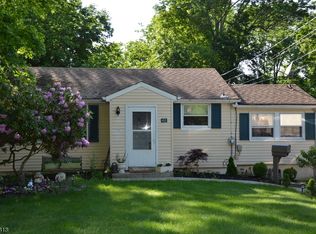 40 Sagamore Trl, Sparta, NJ 07871