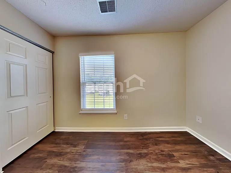 104 Reading Ct — Photo 17