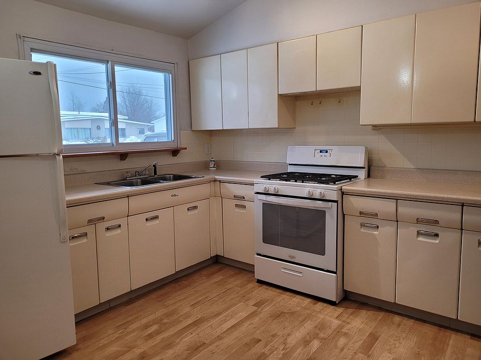 3 Evergreen Dr, Kincheloe, MI 49788 Zillow