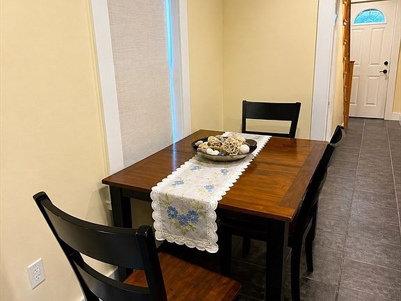 4th image of 28 Everett St #0