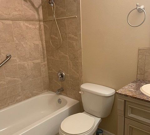 5th image of 5855 18th St N APT 11