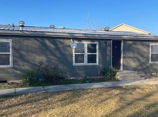 1126 Carolina Rd, Umatilla, OR 97882