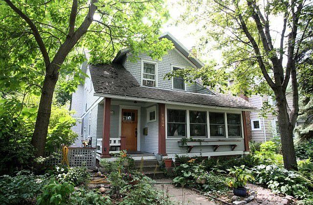 1st image of 1694 Lincoln Ave