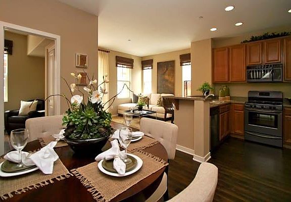 5th image of 6410 College Grove Dr #24