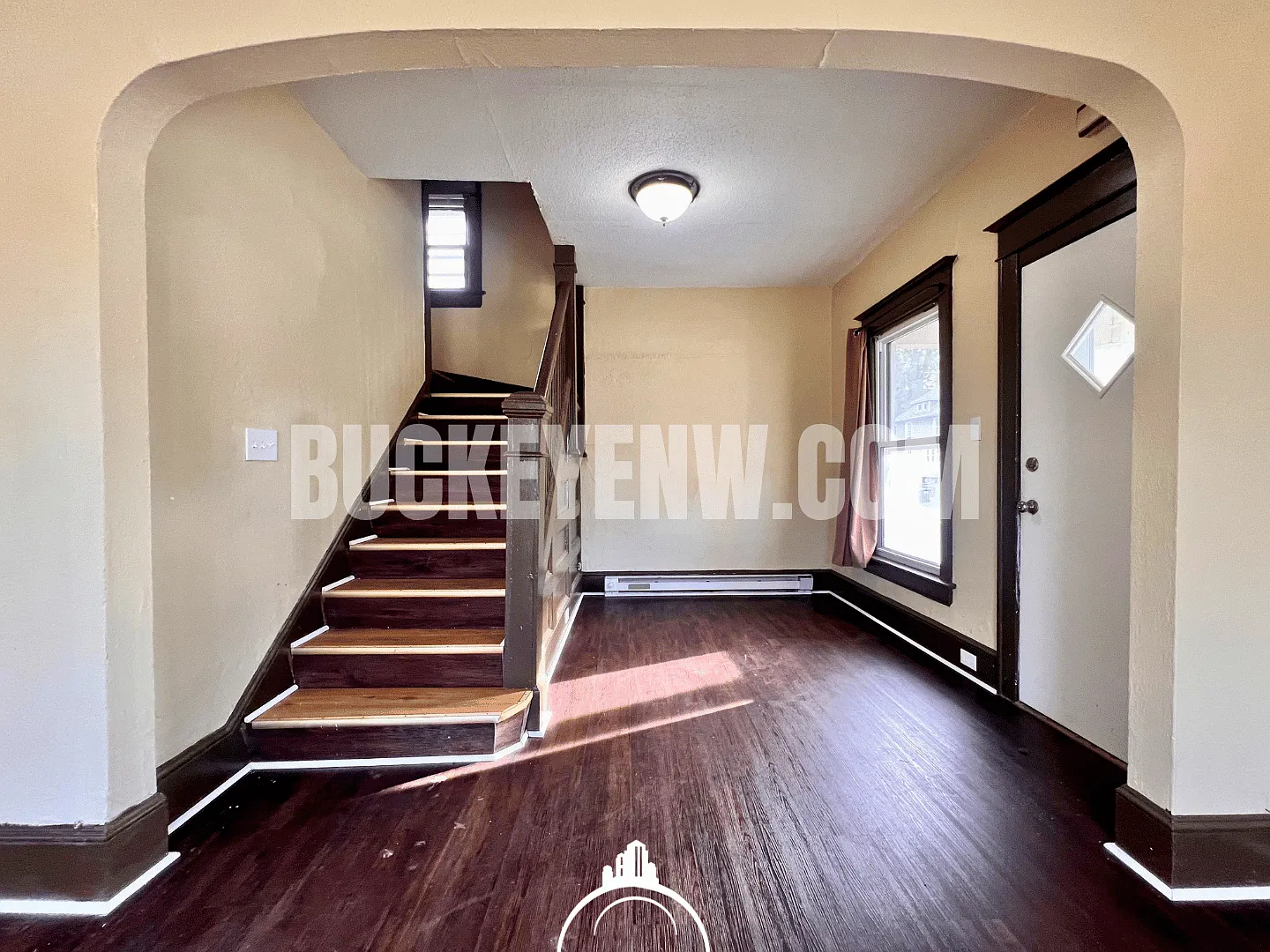 3 Bedroom House — Photo 2