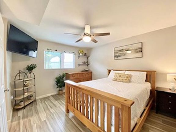 2nd image of 8010 N La Oesta Ave
