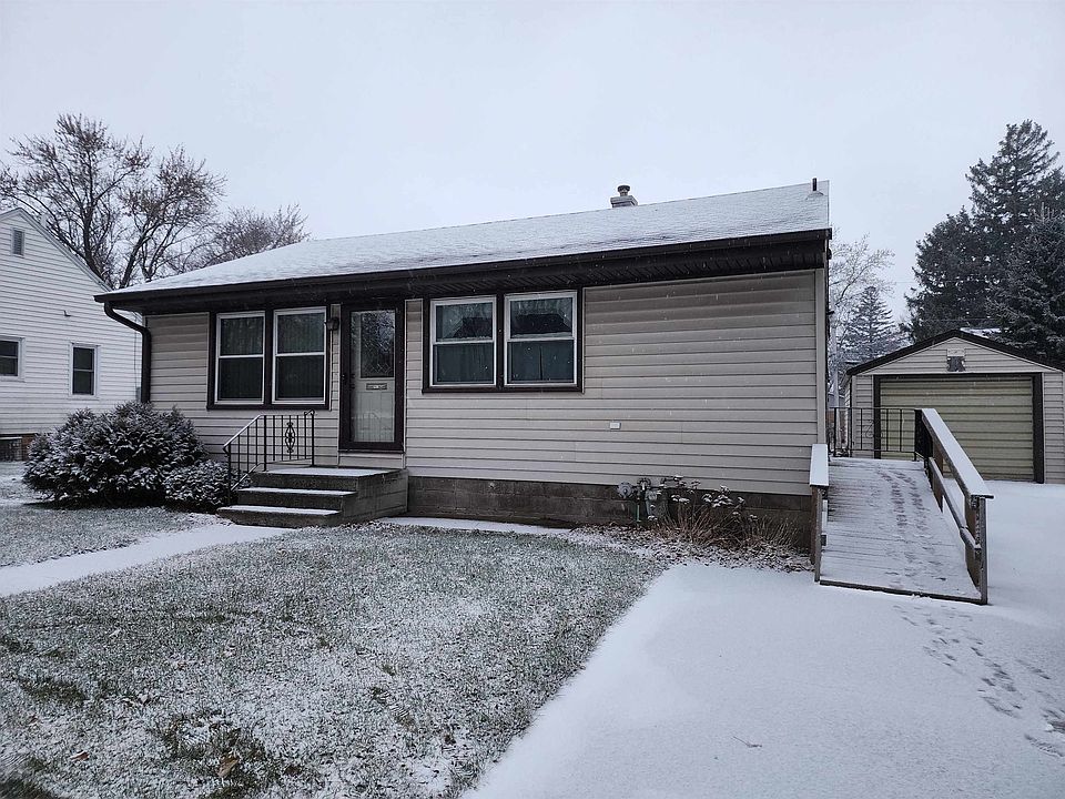 1703 Broadway St, Emmetsburg, IA 50536 Zillow