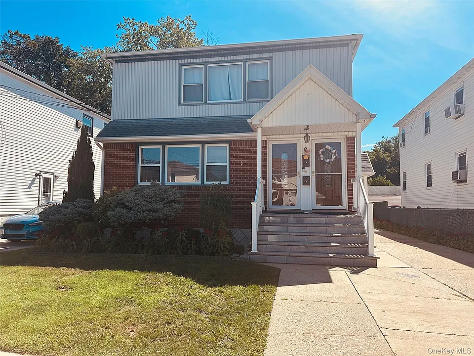 8 Miriam St #1