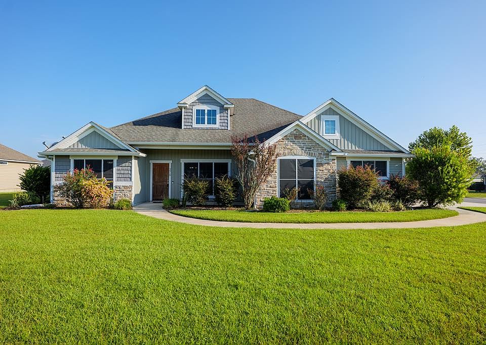 1st image of 3918 Karaline Cir