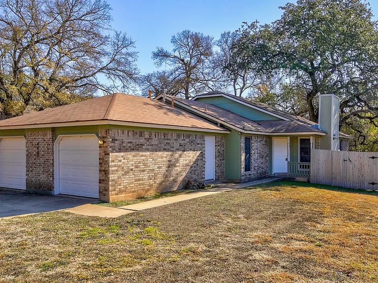 4407 Limewood Ct #B — Photo 1