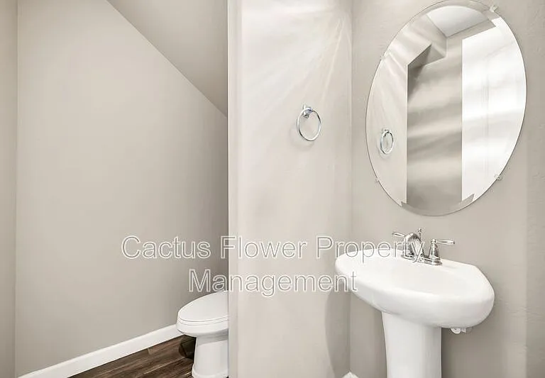 3067 N 33rd Pl — Photo 35