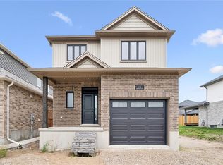 44 Weymouth St, Woolwich, ON N3B 0E6