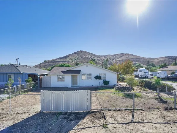 18407 9th St, Bloomington, CA 92316