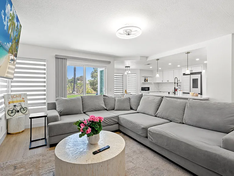 Crestlake Ln — Photo 9