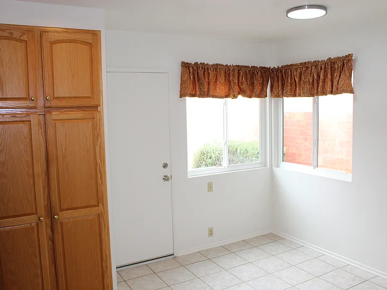 150 Duke Ave — Photo 16