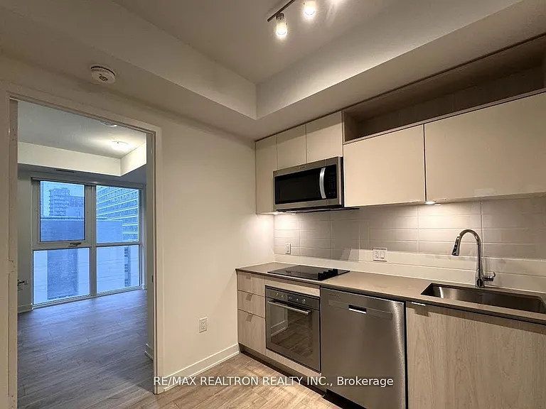 100 Dalhousie St #601 — Photo 8