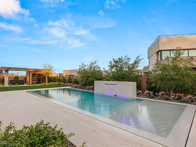 7385 Heron Canyon Ct — Photo 40
