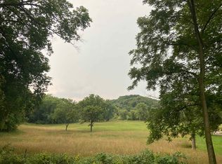 Southern Ave, Dubuque, IA 52003